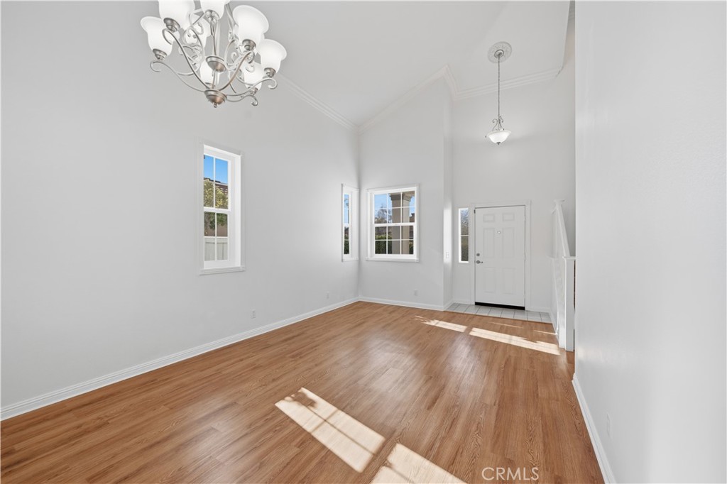 40998 Promenade Chardonnay Temecula, CA 92591 - Photo 9 of 45 Living/dining rooms