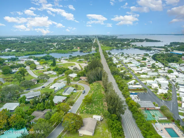 a view of an outdoor space and a lake view