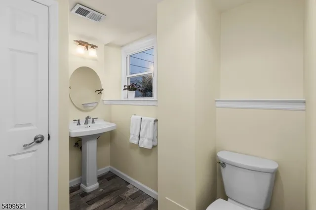 $1,075,000 | 181 Center Avenue, Chatham, NJ 07928