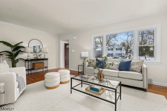 $1,075,000 | 181 Center Avenue, Chatham, NJ 07928