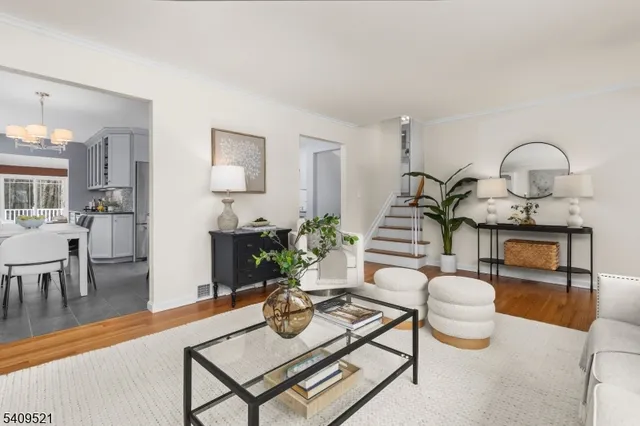 $1,075,000 | 181 Center Avenue, Chatham, NJ 07928