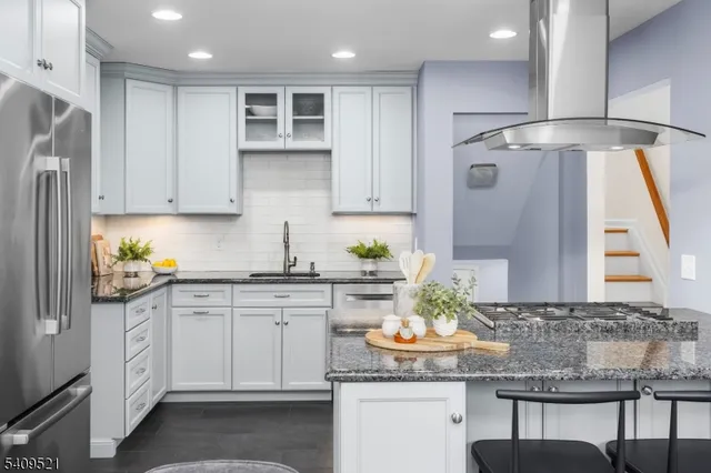 $1,075,000 | 181 Center Avenue, Chatham, NJ 07928