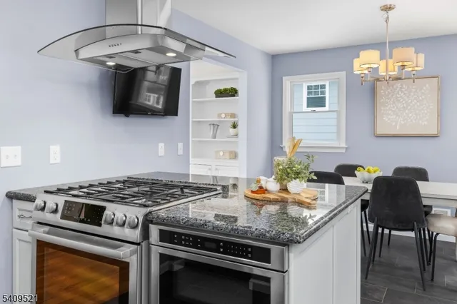 $1,075,000 | 181 Center Avenue, Chatham, NJ 07928