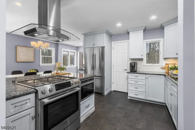 $1,075,000 | 181 Center Avenue, Chatham, NJ 07928