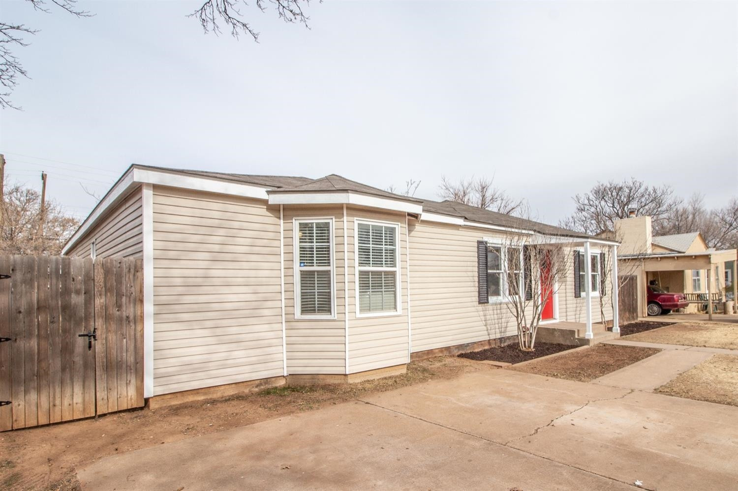 2810 40th Street Lubbock, TX 79413 - Photo 3 of 27 Photo 3