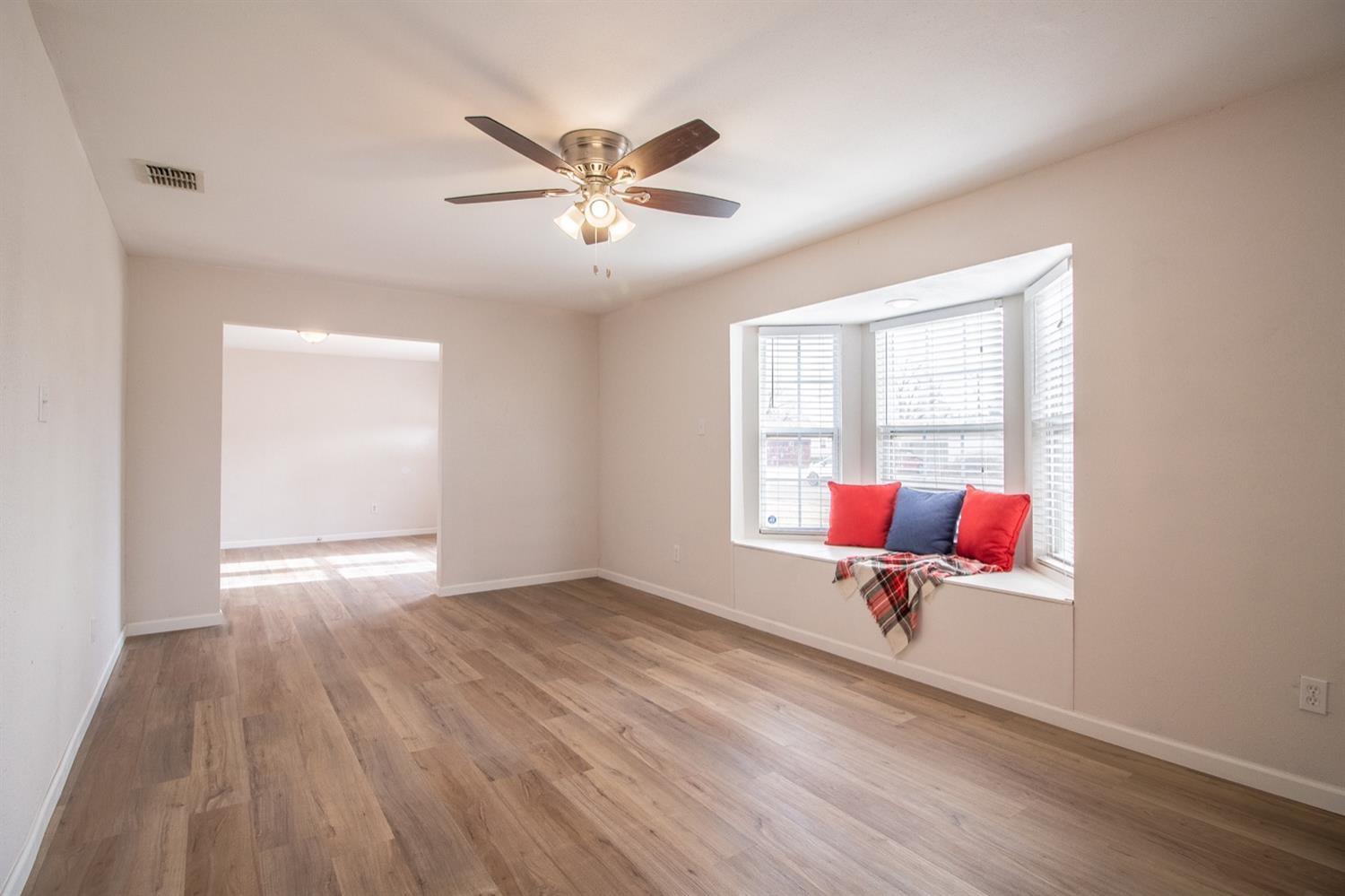 2810 40th Street Lubbock, TX 79413 - Photo 5 of 27 Photo 5