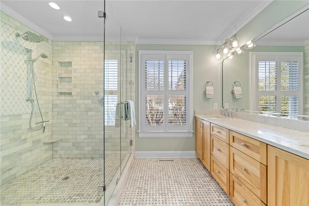 417 Arbor Road Winston-Salem, NC 27104 - Photo 24 of 50 Primary Bath