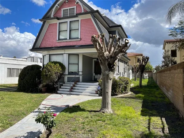 $435,000 | 572 North La Cadena Drive, Colton, CA 92324