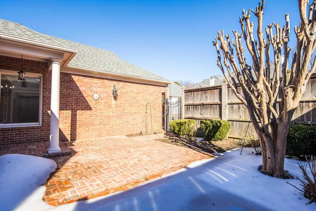 $570,000 | 186 North White Station Road, Memphis, TN 38117