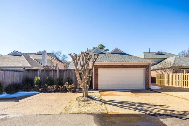 $570,000 | 186 North White Station Road, Memphis, TN 38117