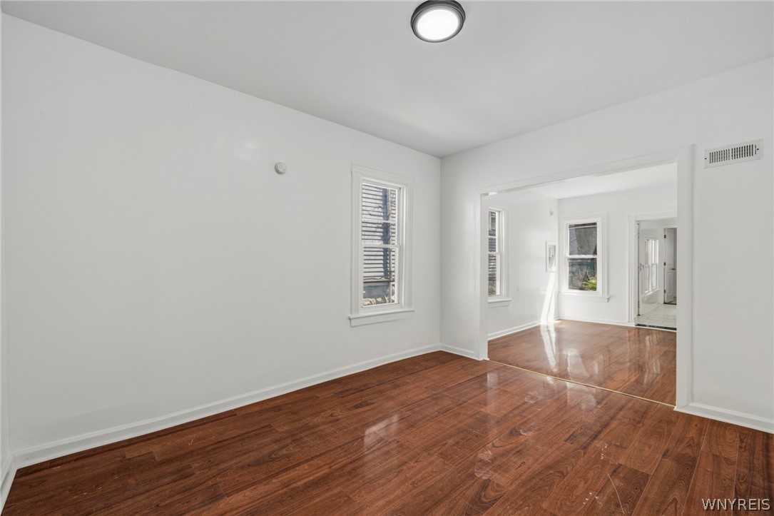 119 Edna Place Buffalo, NY 14209 - Photo 4 of 35