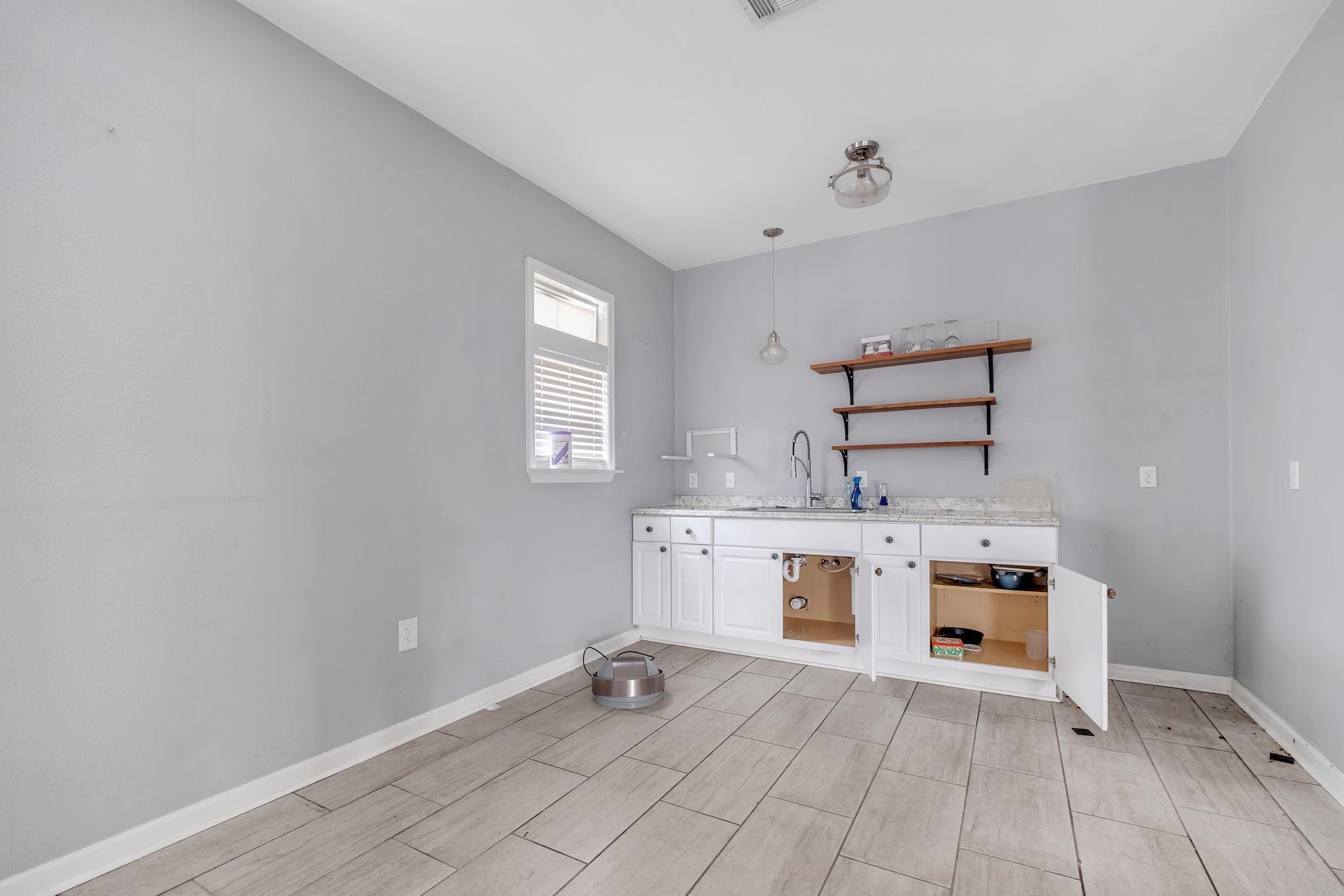 1105 Gray Avenue Carrabelle, FL 32322 - Photo 8 of 46