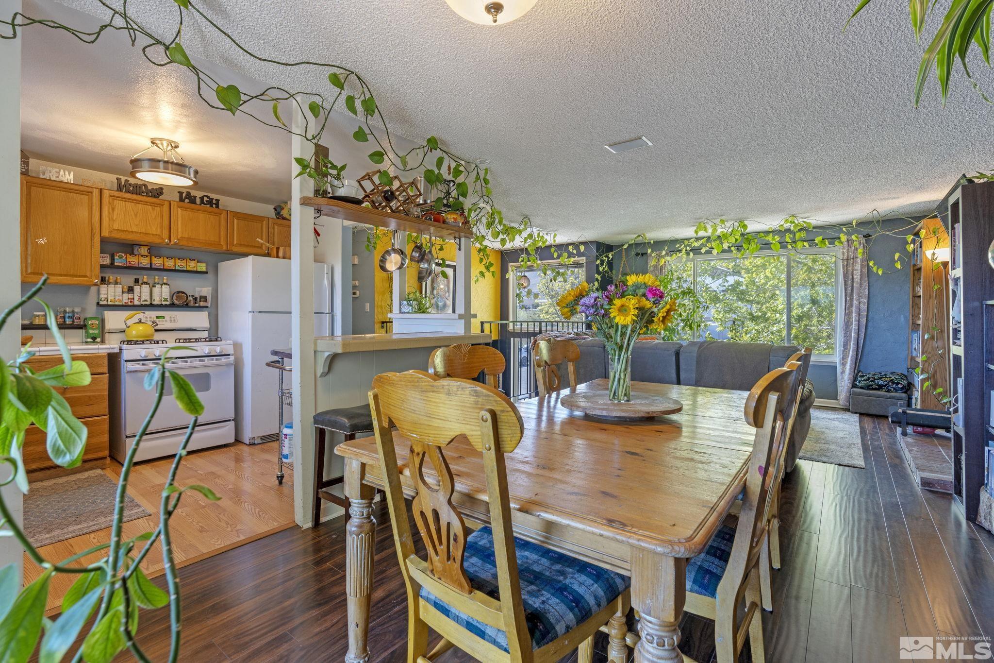 3690 Meeks Way Reno, NV 89503 - Photo 6 of 16 Photo 6