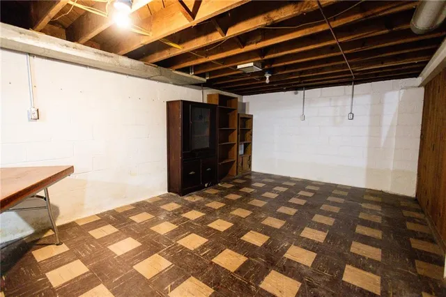 $154,900 | 2201 Monterey Drive, St. Joseph, MO 64507