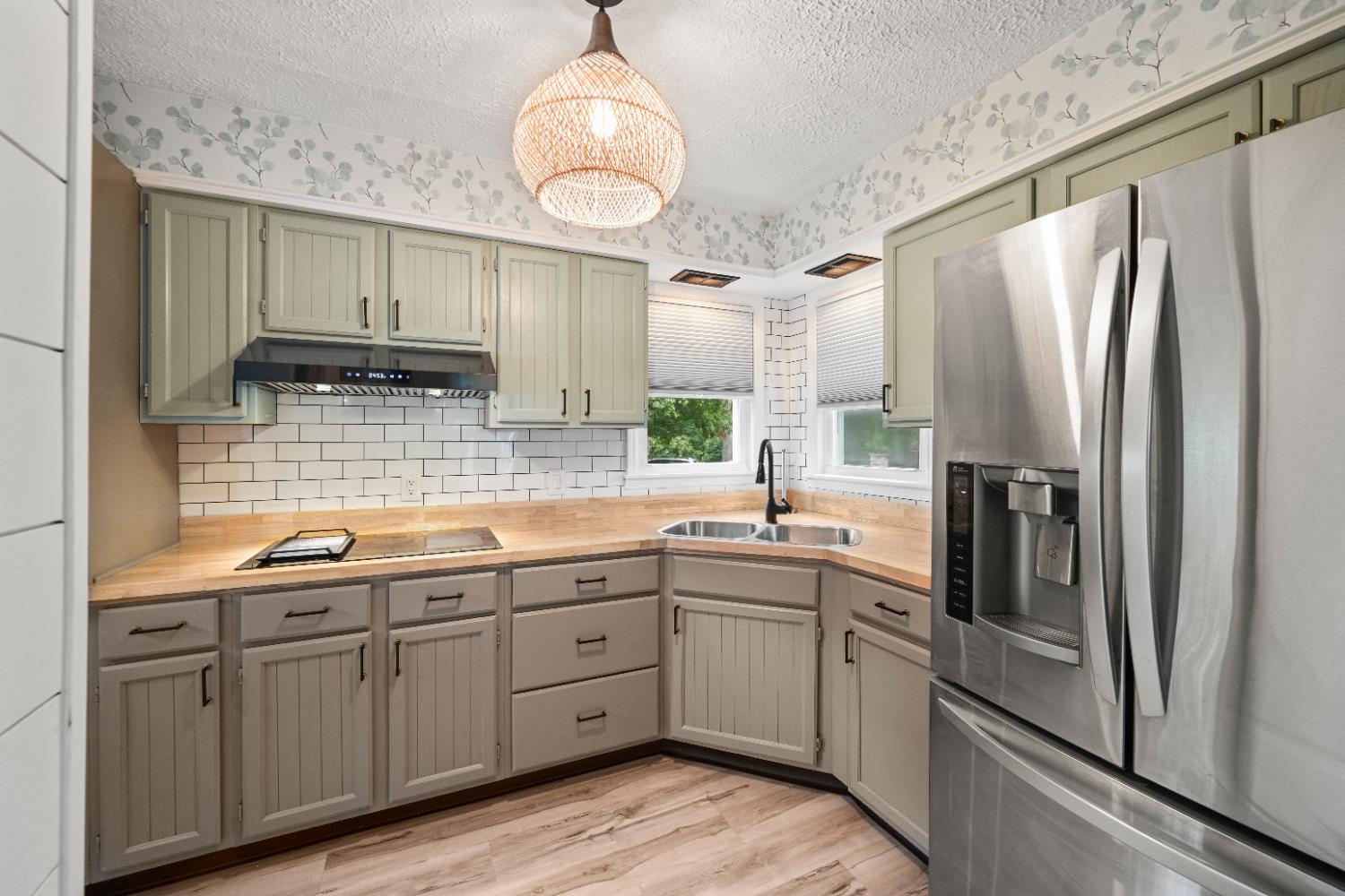 602 Ridge Avenue Aurora, IN 47001 - Photo 8 of 26