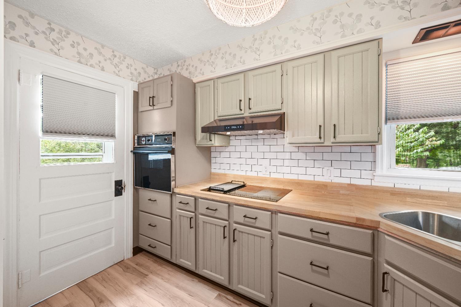 602 Ridge Avenue Aurora, IN 47001 - Photo 9 of 26