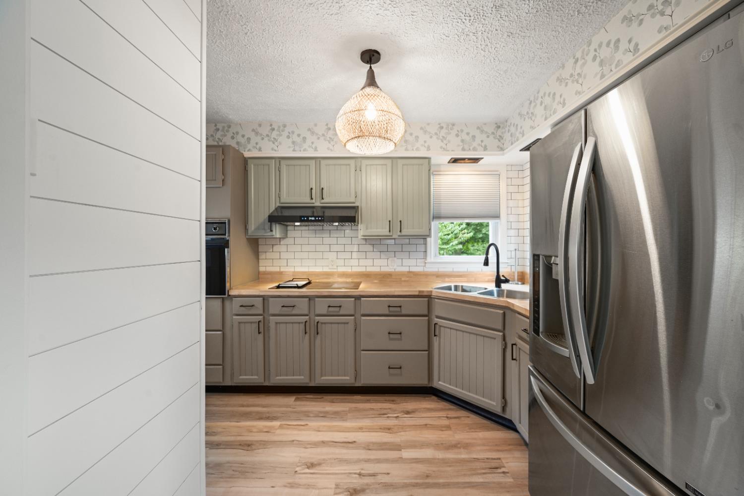 602 Ridge Avenue Aurora, IN 47001 - Photo 10 of 26