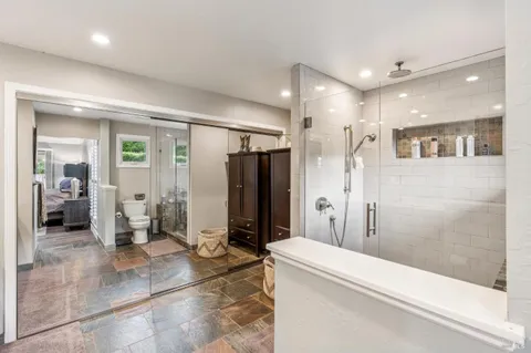 $1,595,000 | 2 Linda Court, Novato, CA 94947