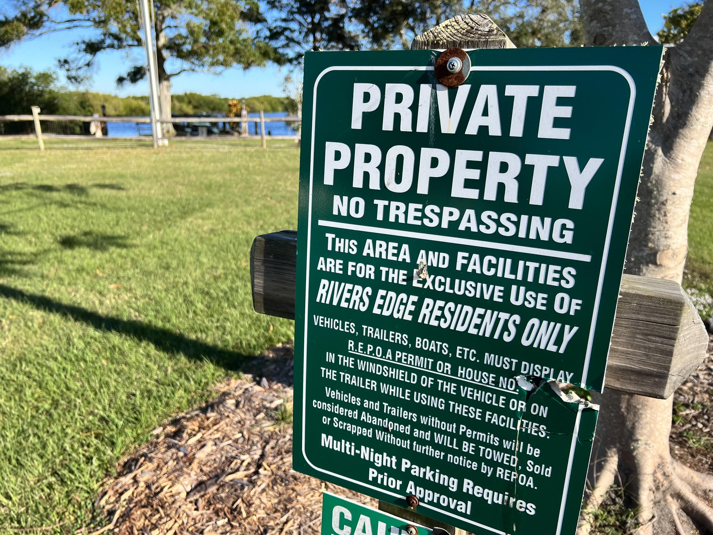 34 Sunset Drive Sebastian, FL 32958 - Photo 32 of 63 a view of a park with iron fence