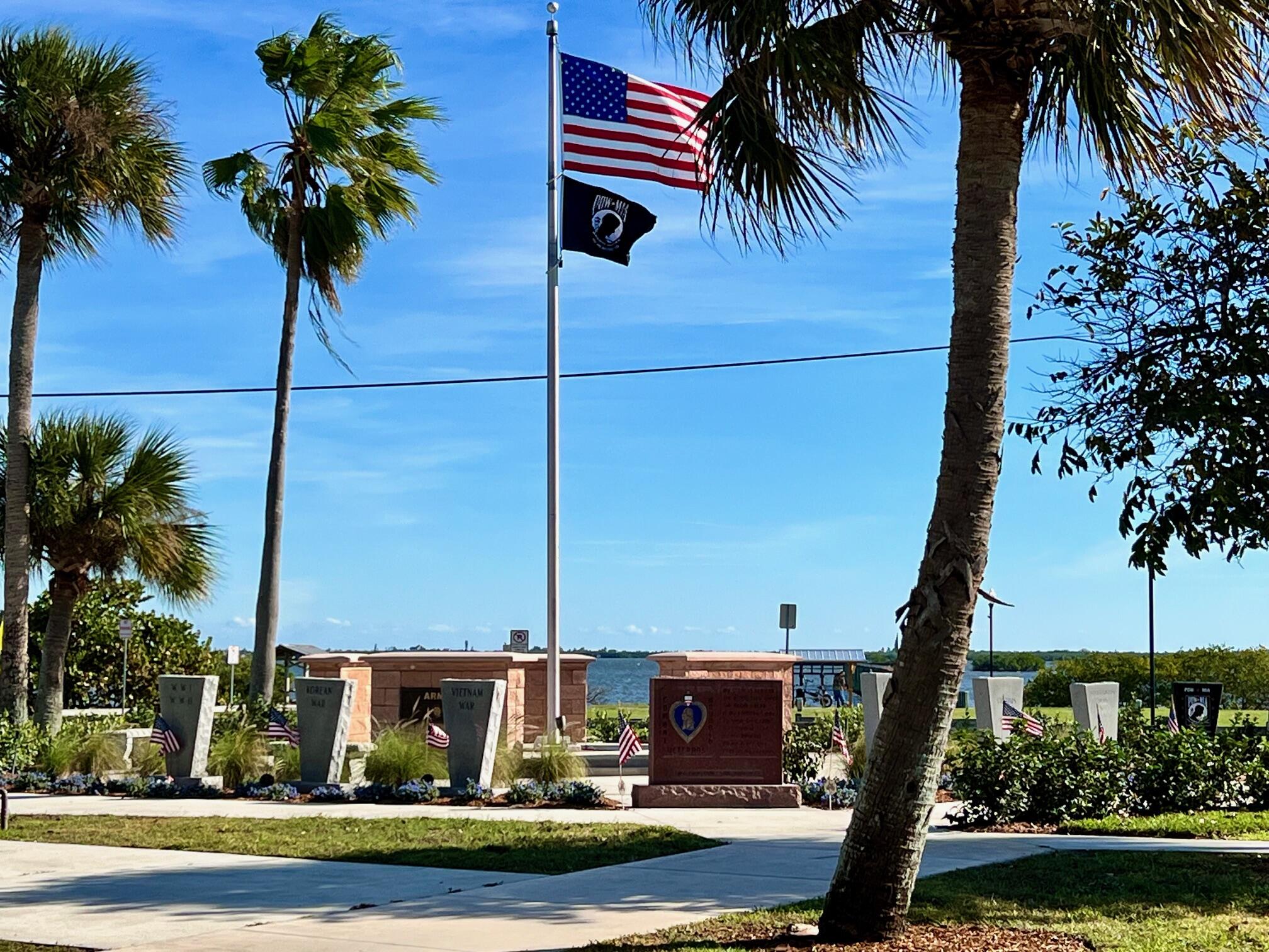 34 Sunset Drive Sebastian, FL 32958 - Photo 56 of 63 a view of a yard with plants