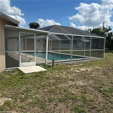 $2,600 | 706 Arianne Court, Lehigh Acres, FL 33936