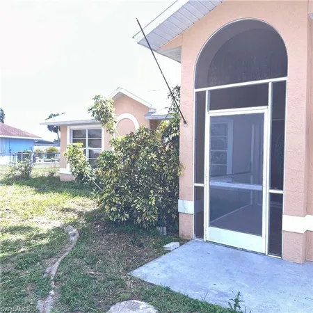 $2,600 | 706 Arianne Court, Lehigh Acres, FL 33936