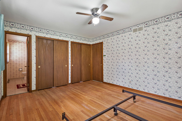 984 Ruth Drive Elgin, IL 60123 - Photo 13 of 33