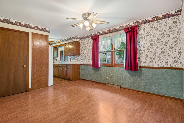 984 Ruth Drive Elgin, IL 60123 - Photo 6 of 33