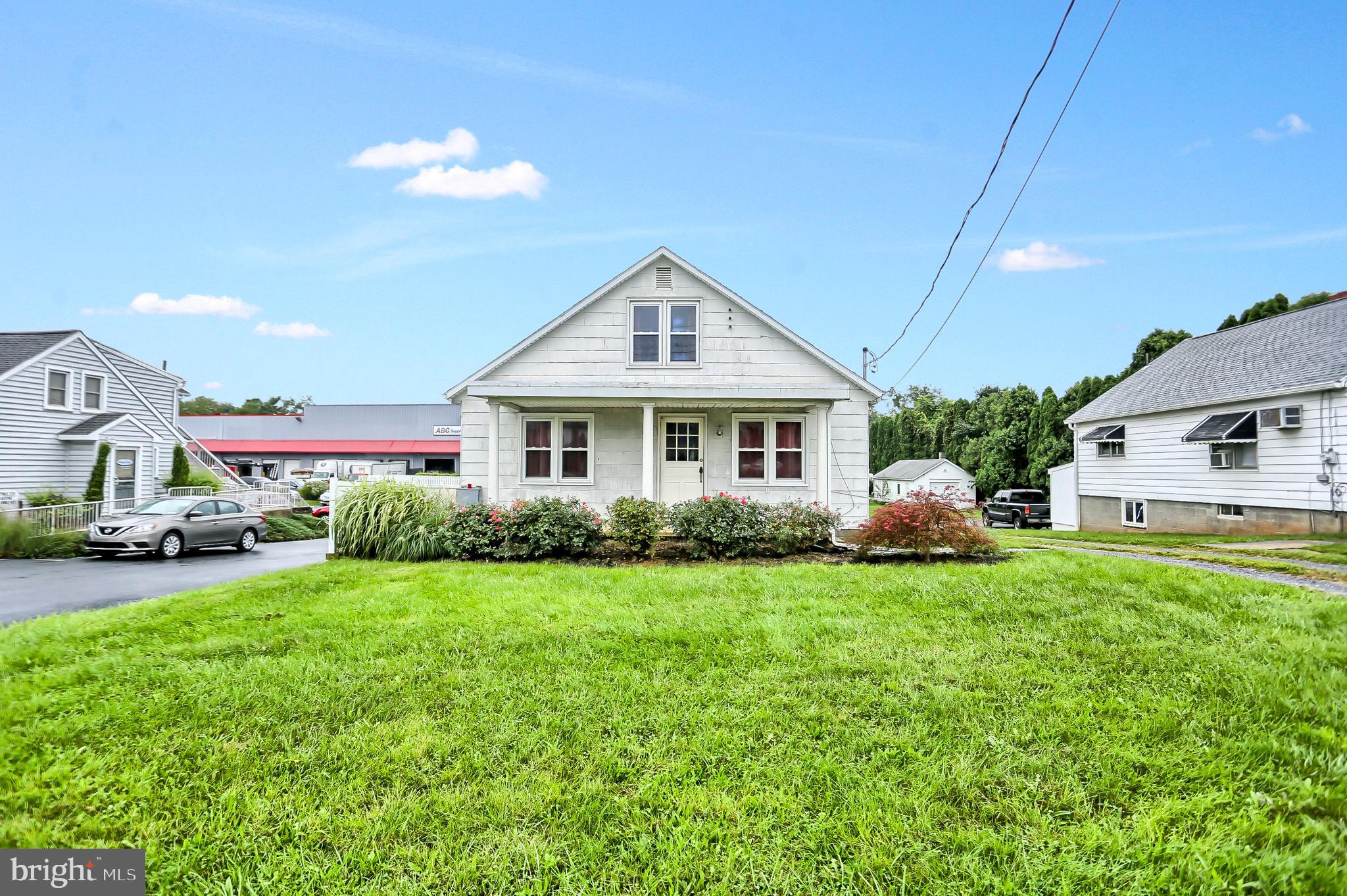5239 Simpson Ferry Road Mechanicsburg, PA 17050 - Photo 2 of 19 Gallery Image 2