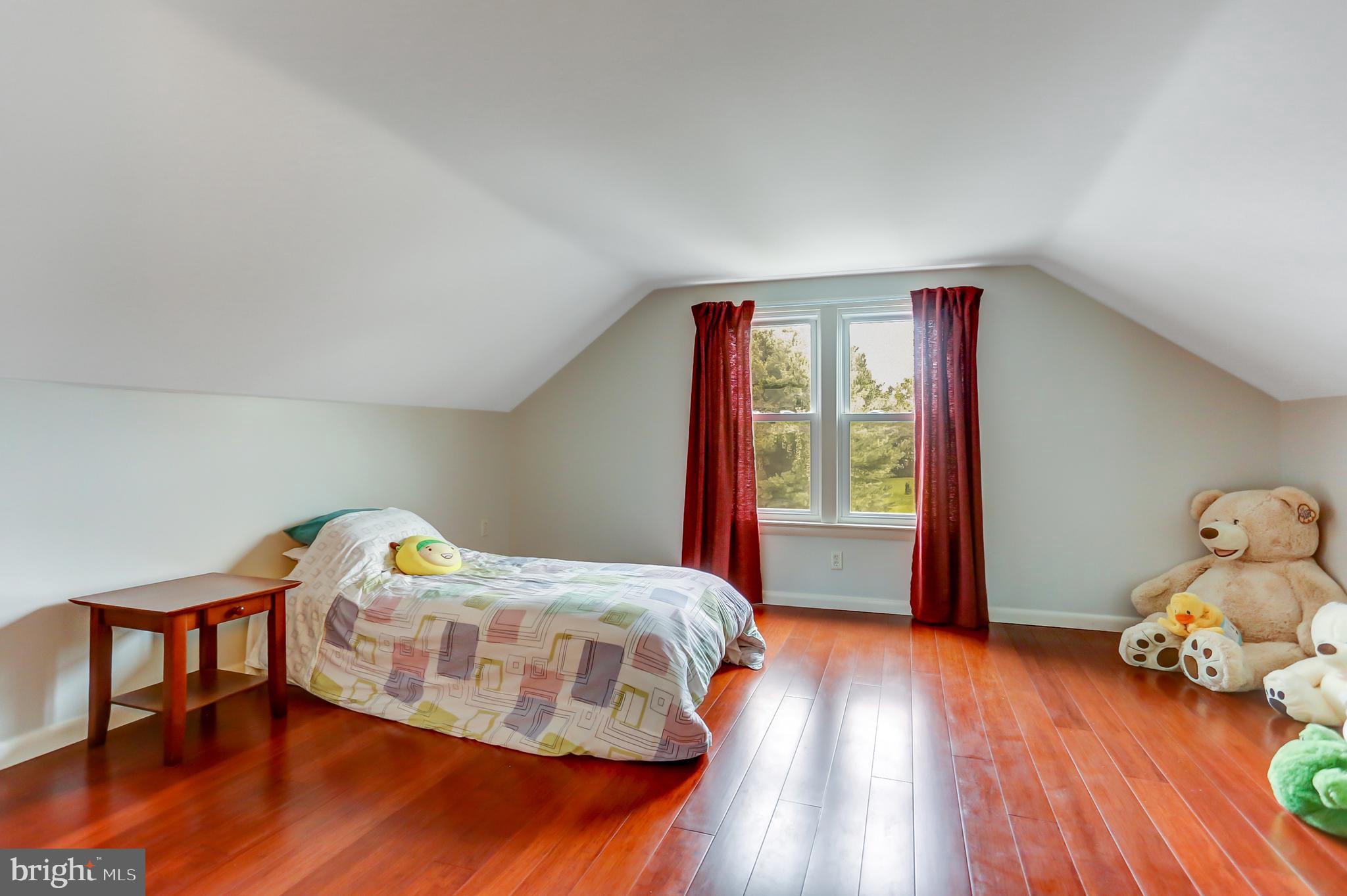 5239 Simpson Ferry Road Mechanicsburg, PA 17050 - Photo 17 of 19 Gallery Image 17