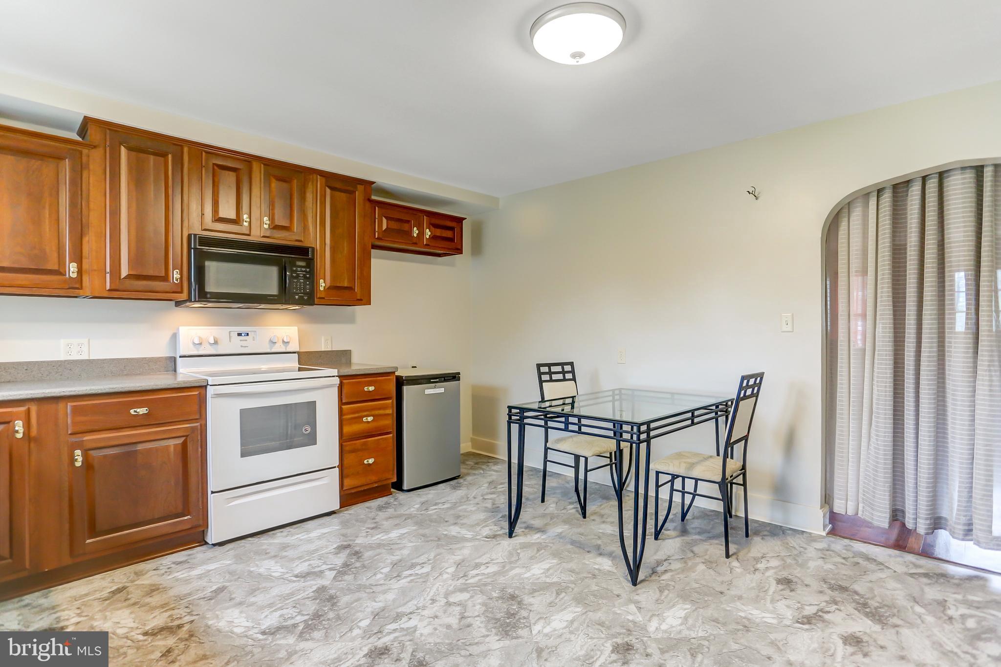 5239 Simpson Ferry Road Mechanicsburg, PA 17050 - Photo 7 of 19 Gallery Image 7