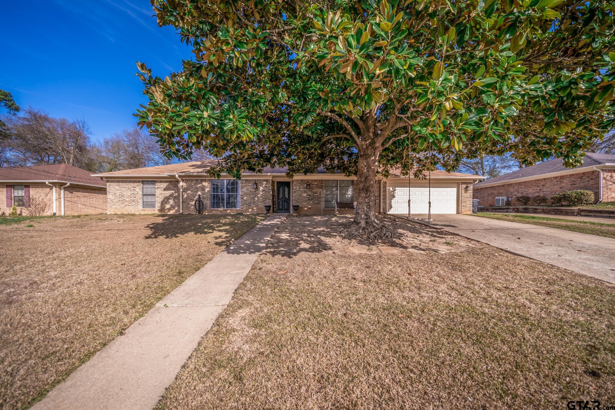303 Wain Drive Longview, TX 75604 - Photo 3 of 48