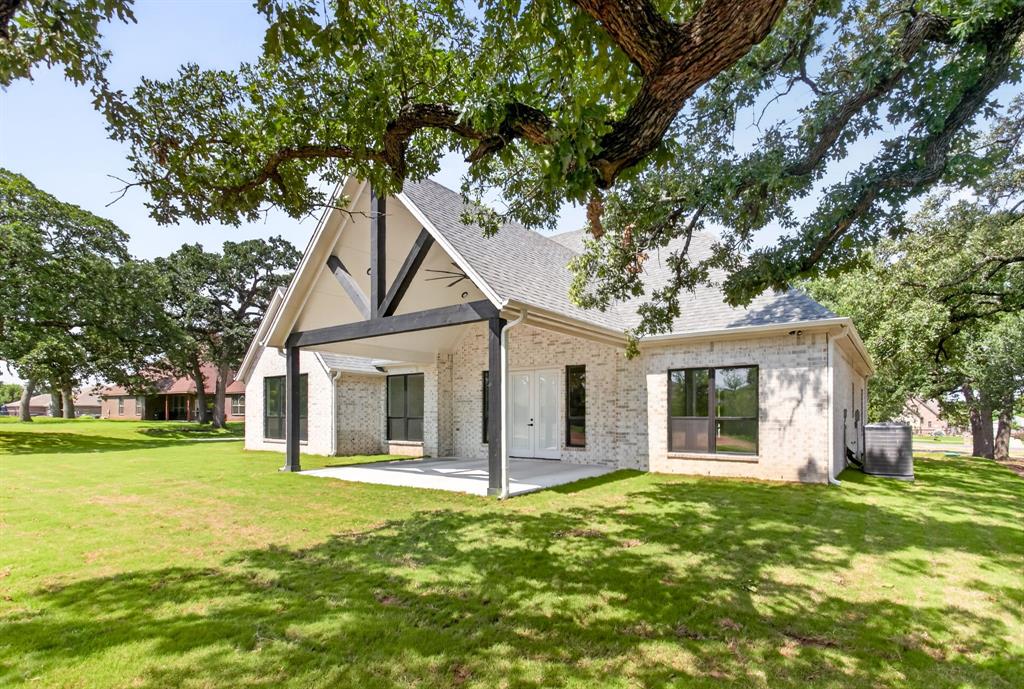 126 Champions Way Azle, TX 76020 - Photo 39 of 40