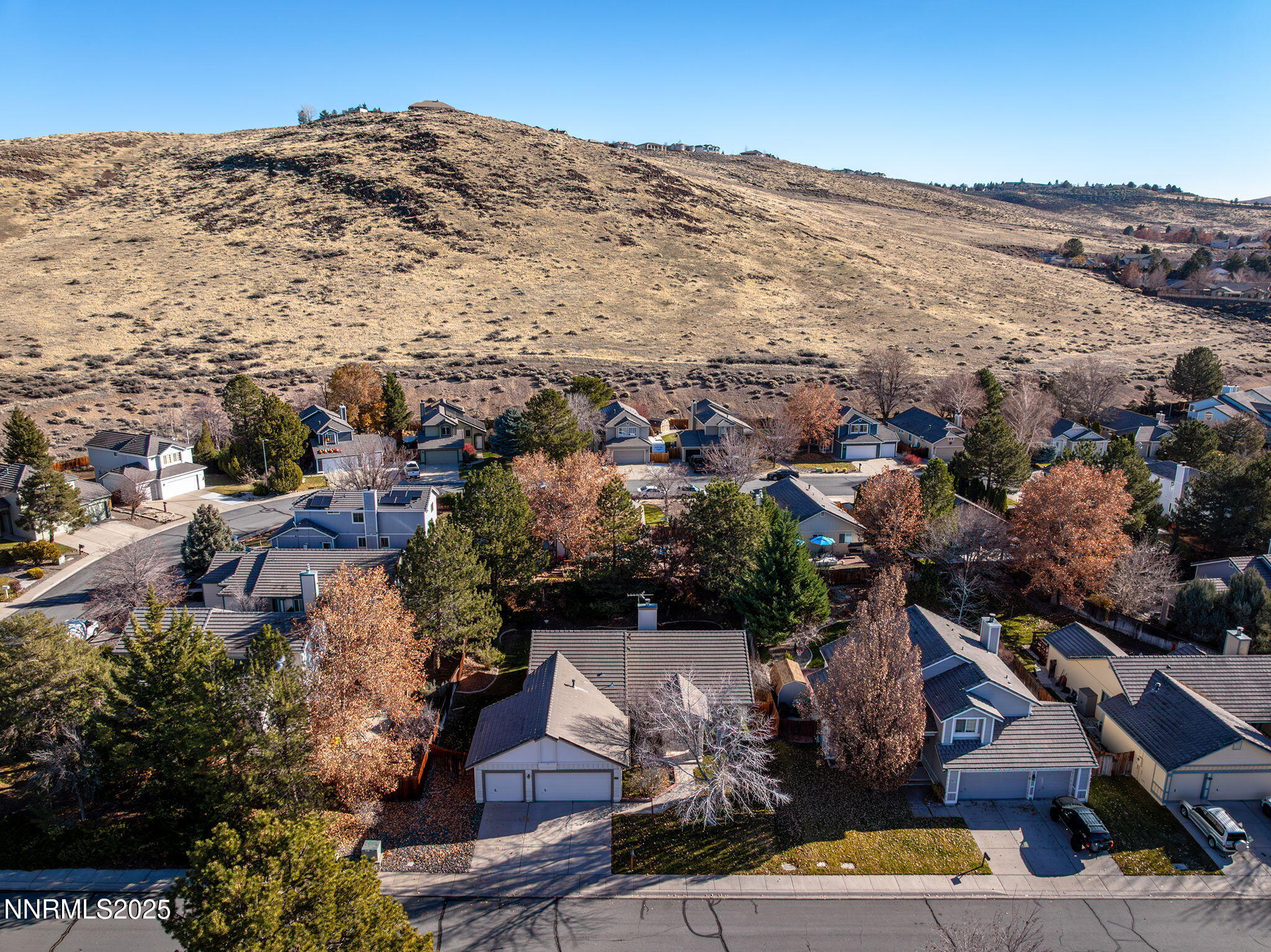 5466 Santa Rosa Avenue Sparks, NV 89436 - Photo 5 of 36 a view of a city