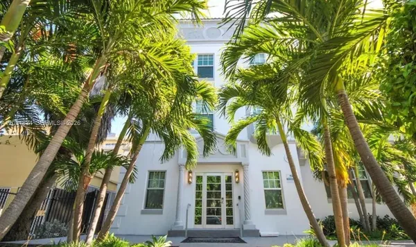 $1,700 | 1017 Jefferson Avenue, Unit 306, Miami Beach, FL 33139