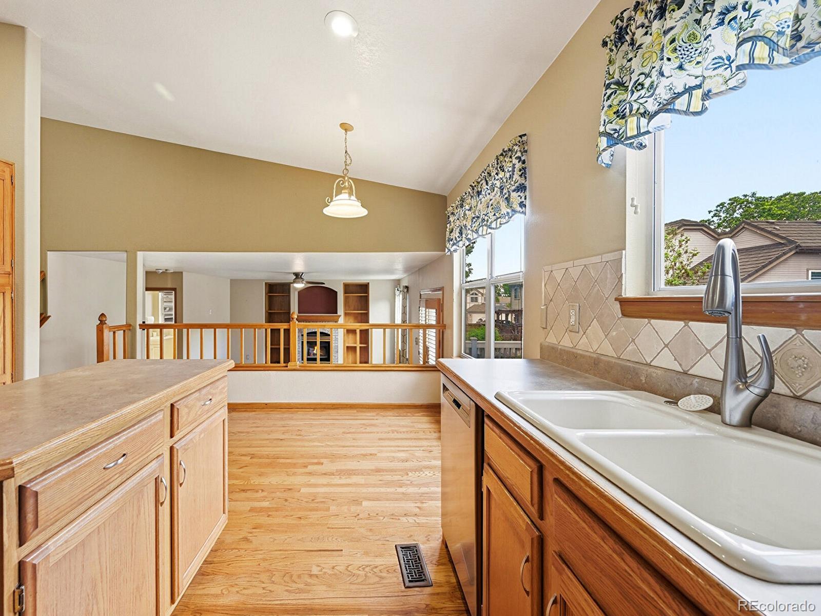 8278 South Reed Way Littleton, CO 80128 - Photo 12 of 30