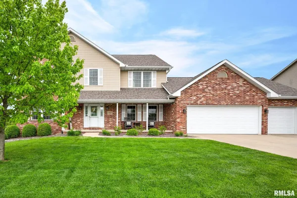 $514,900 | 1020 Greenbrier Lane, Washington, IL 61571