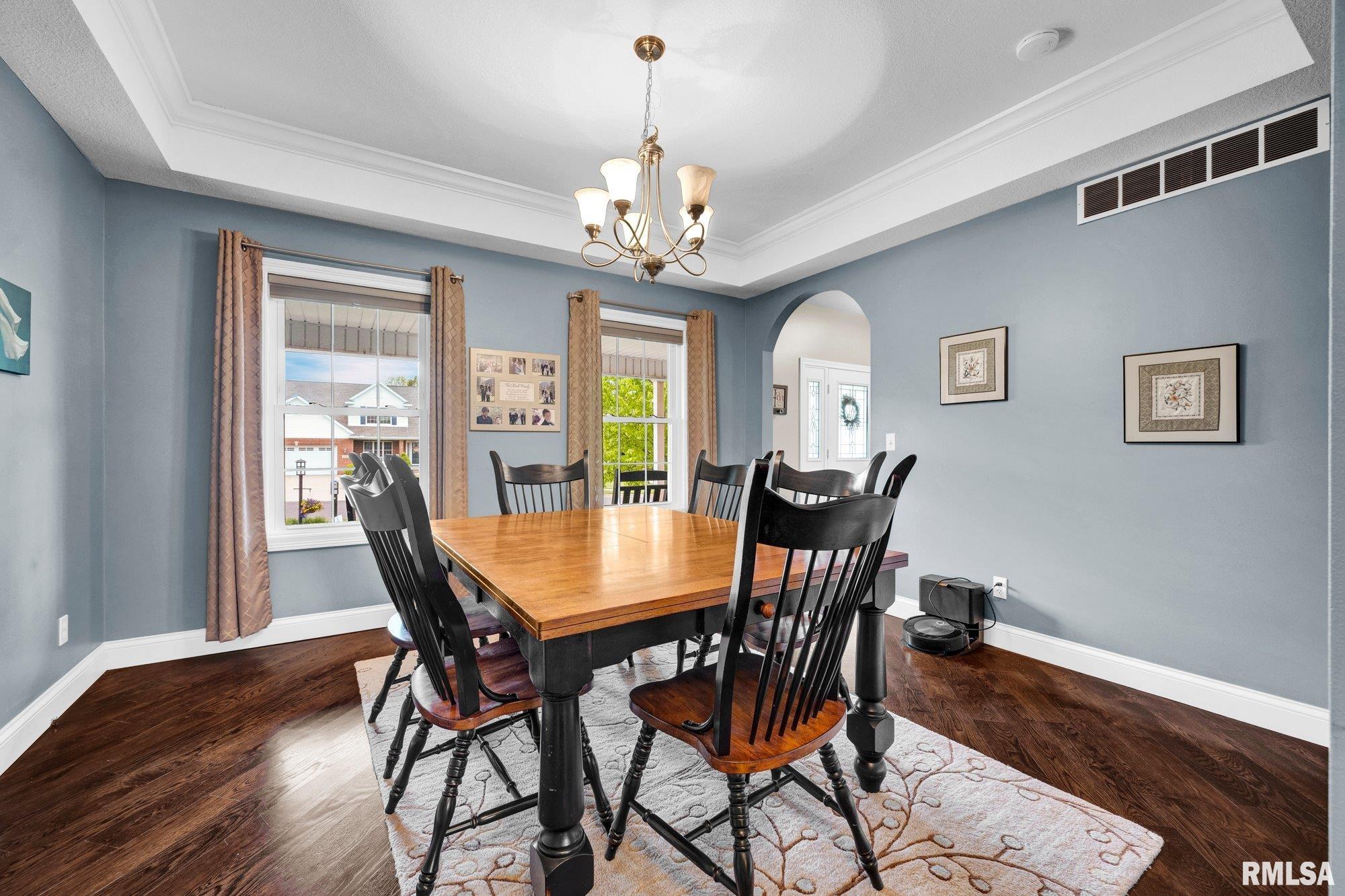 1020 Greenbrier Lane Washington, IL 61571 - Photo 4 of 49