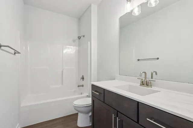 $545,900 | N174W20590 Laurel Springs Circle, Jackson, WI 53037