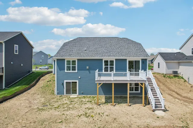 $545,900 | N174W20590 Laurel Springs Circle, Jackson, WI 53037