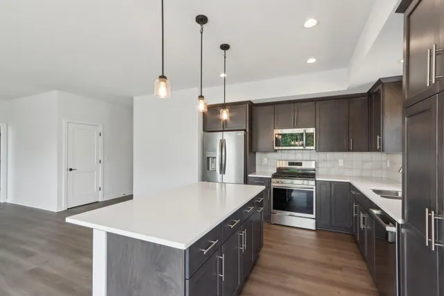 $545,900 | N174W20590 Laurel Springs Circle, Jackson, WI 53037