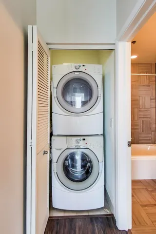 $410,000 | 1841 South Calumet Avenue, Unit 1602, Chicago, IL 60616