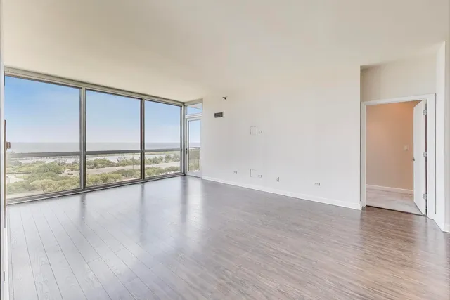 $410,000 | 1841 South Calumet Avenue, Unit 1602, Chicago, IL 60616