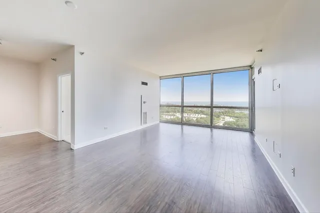 $410,000 | 1841 South Calumet Avenue, Unit 1602, Chicago, IL 60616