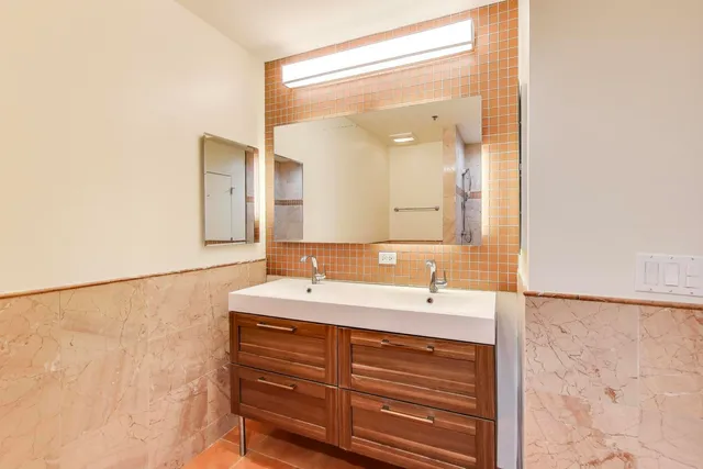 $410,000 | 1841 South Calumet Avenue, Unit 1602, Chicago, IL 60616