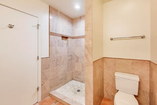 $410,000 | 1841 South Calumet Avenue, Unit 1602, Chicago, IL 60616