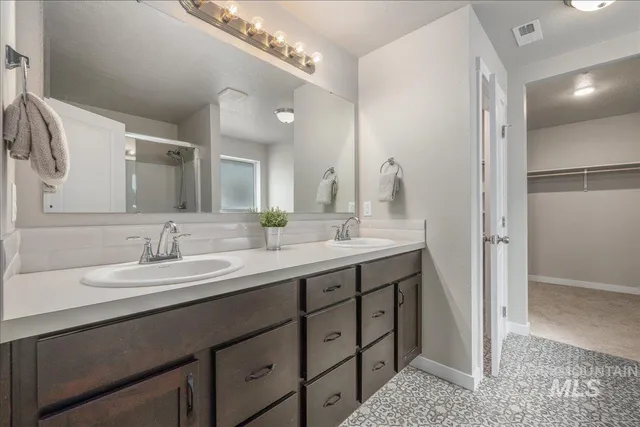 $450,000 | 1282 South Threave Avenue, Kuna, ID 83634