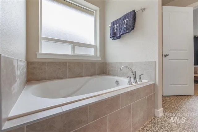 $450,000 | 1282 South Threave Avenue, Kuna, ID 83634