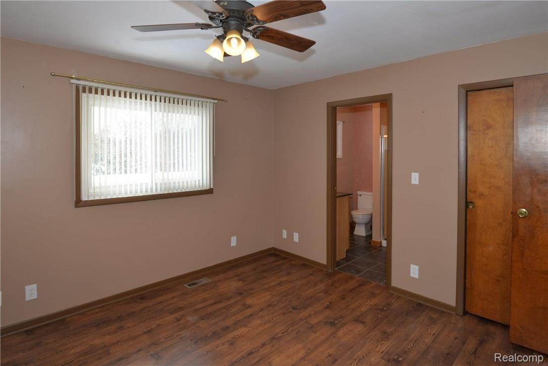 298 Dockham Road Lapeer, MI 48446 - Photo 12 of 36 1-7738.jpg