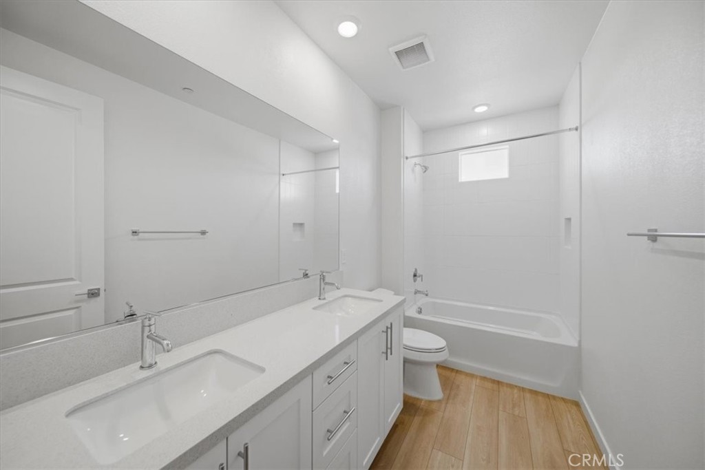 4886 West Beltramo Rnch Road Moorpark, CA 93021 - Photo 11 of 26 Photos are of model match - exterior and interior finishes may vary